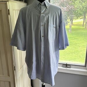 Eddie Bauer Men’s Blue & White Striped Short‎ Sleeve Button Down Shirt